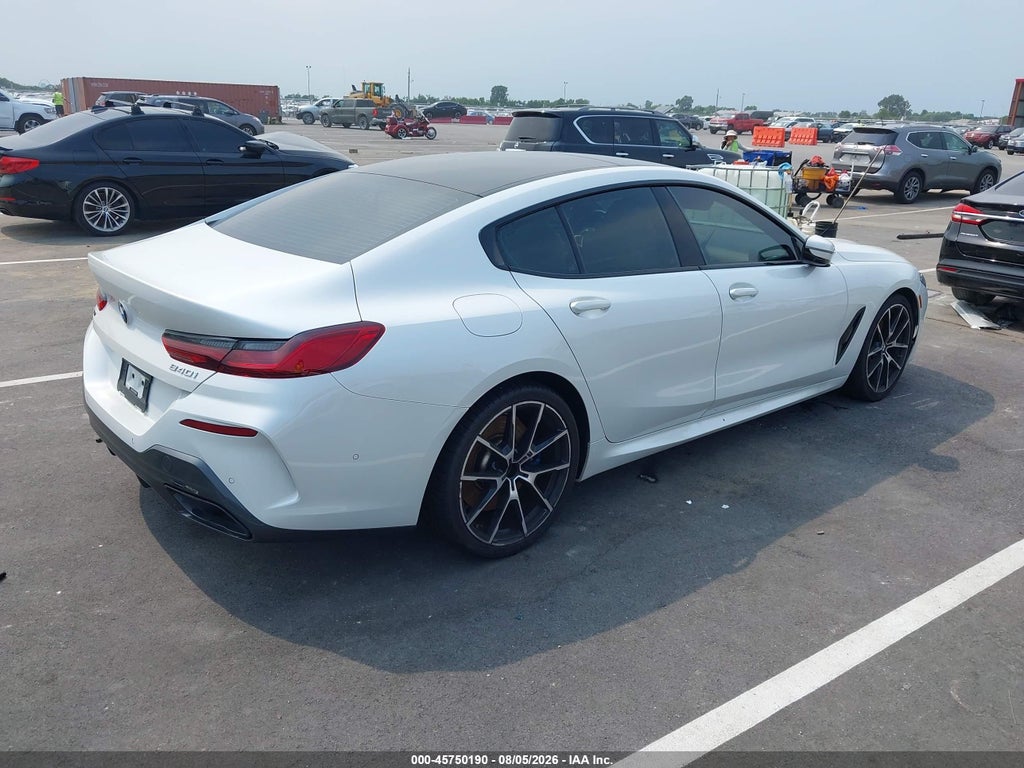 BMW 8 серии 2021