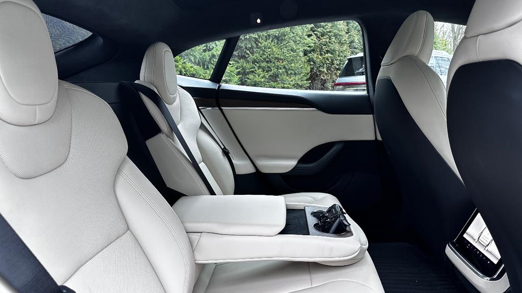 Tesla Model S 2022