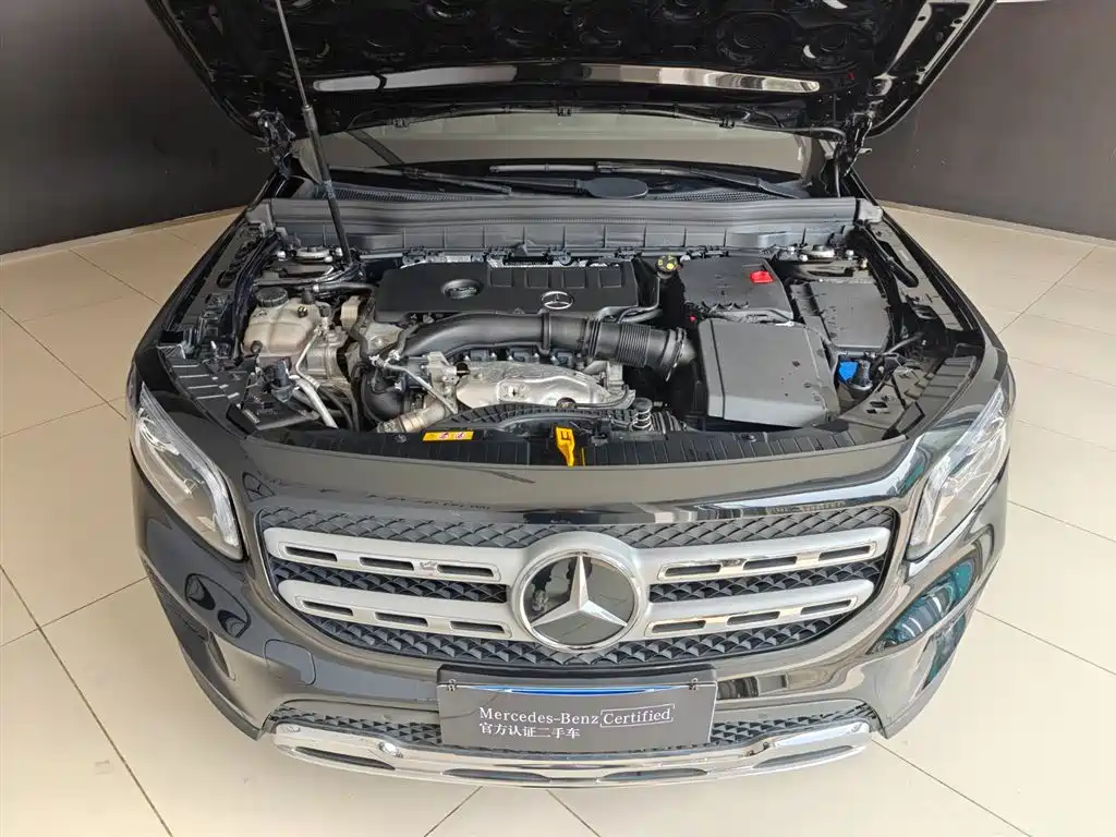 Mercedes-Benz GLB 2023