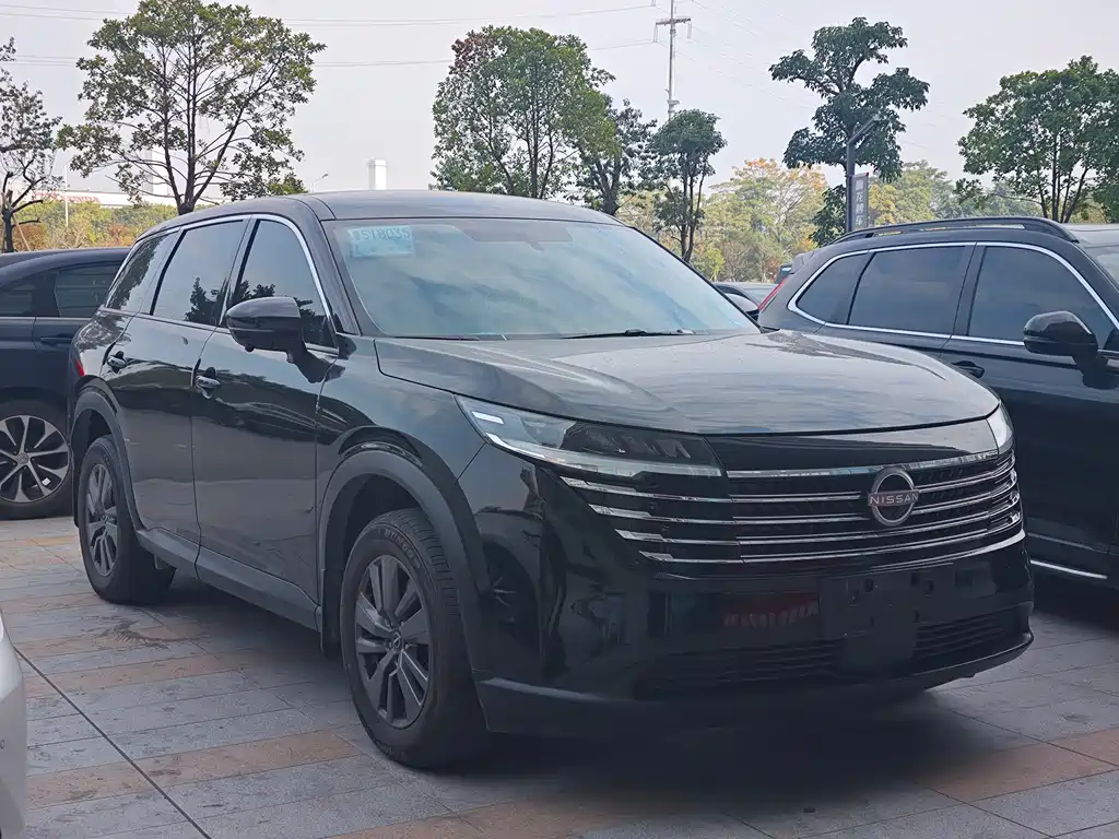 Nissan Pathfinder 2024