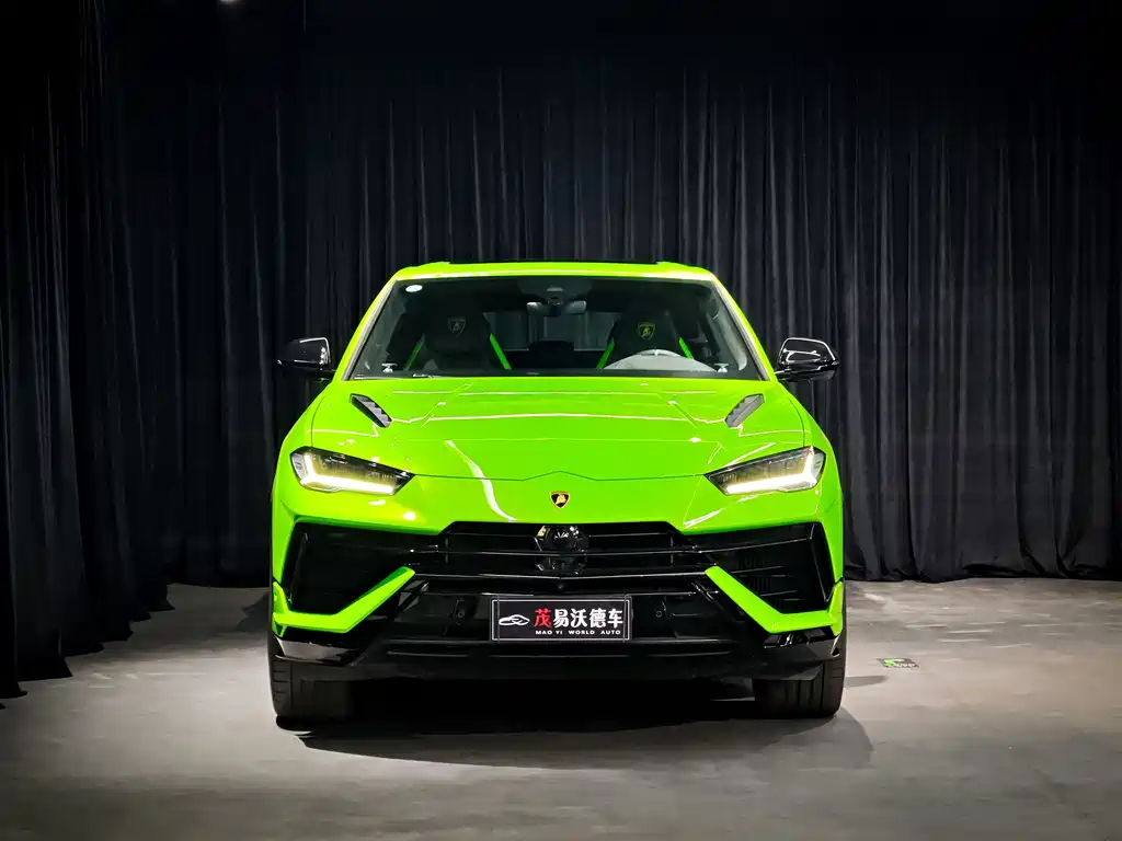 Lamborghini Urus 2024