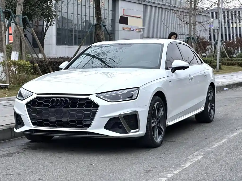 Audi A4 2021