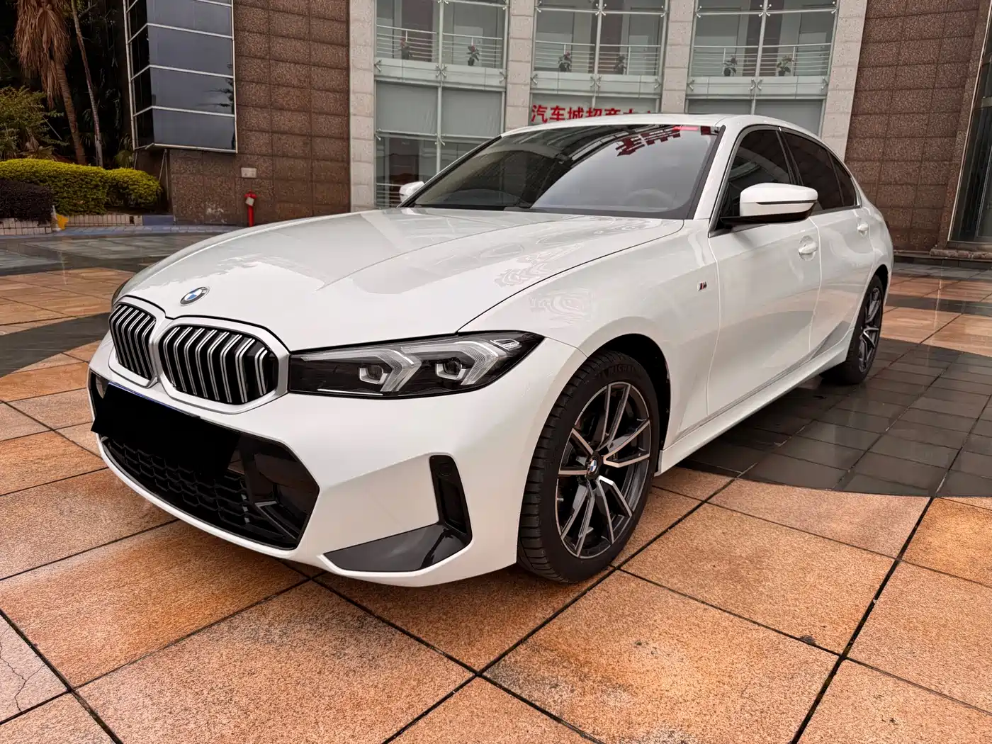 BMW 3 серии 2023