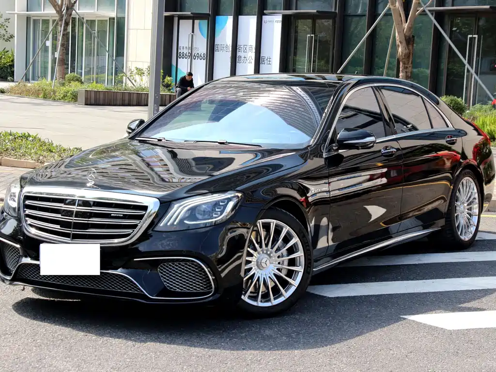 Mercedes-Benz S-Класс 2020