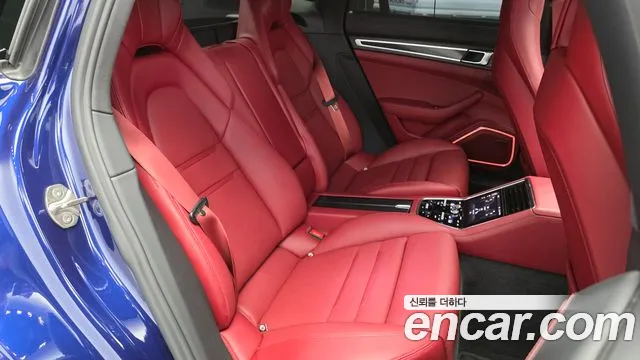 Porsche Panamera 2022