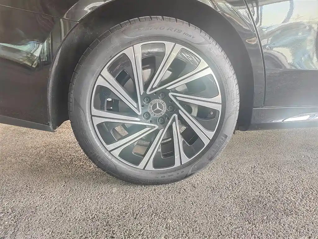 Mercedes-Benz E-Класс 2025