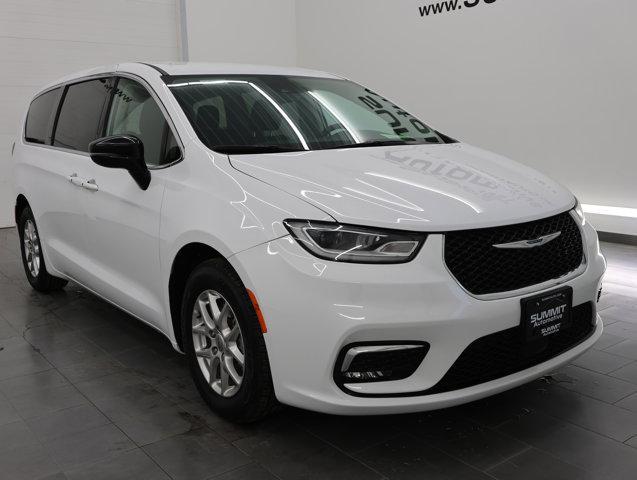 Chrysler Pacifica 2024