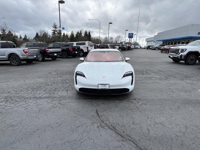 Porsche Taycan 2021