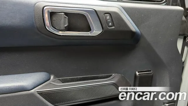 Ford Bronco 2024