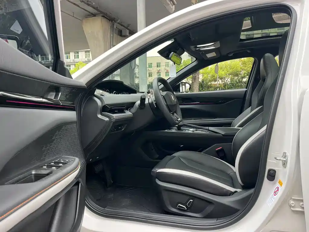 Changan UNI-V 2023
