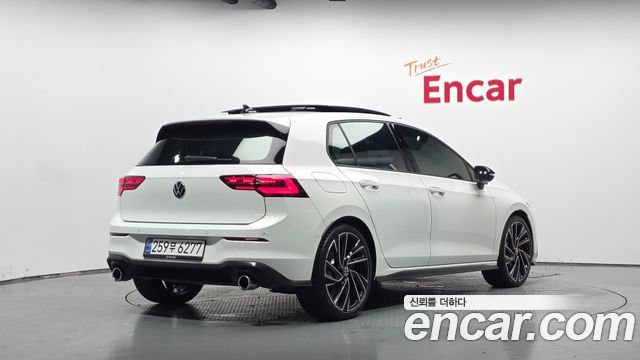 Volkswagen Golf 2024