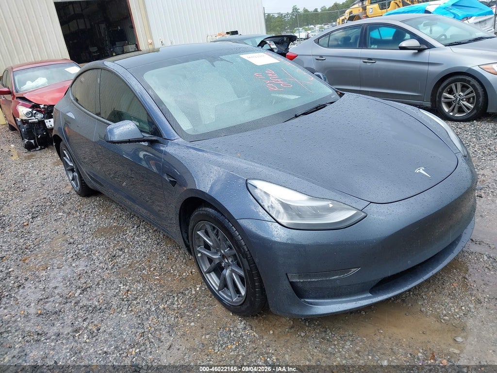 Tesla Model 3 2022