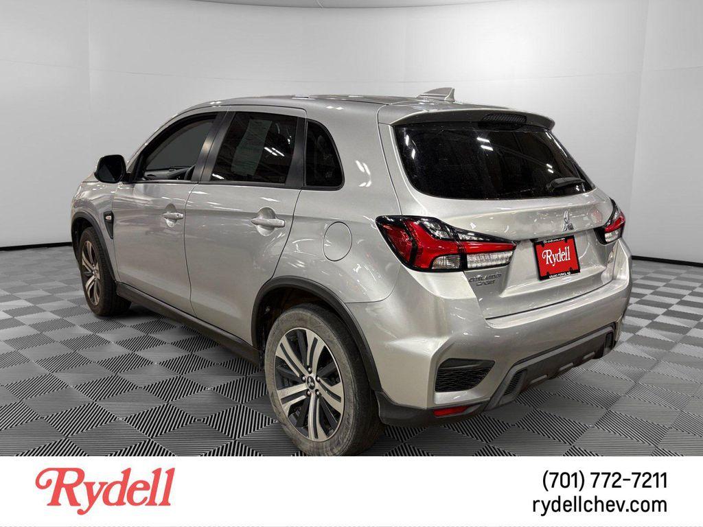 Mitsubishi Outlander Sport 2024