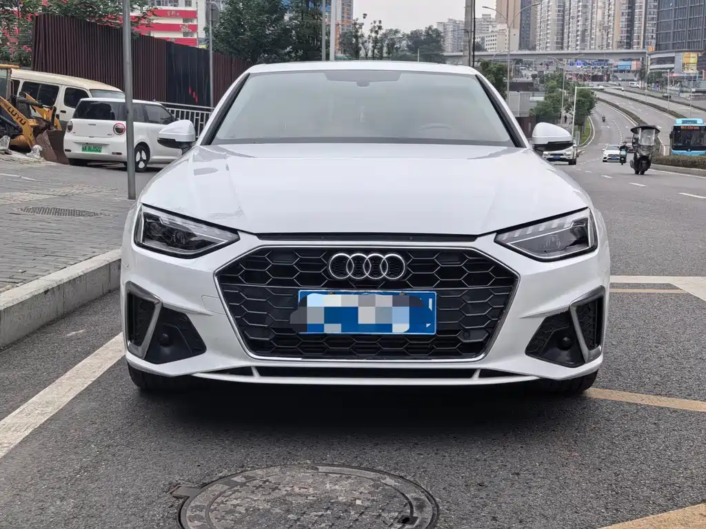 Audi A4 2023