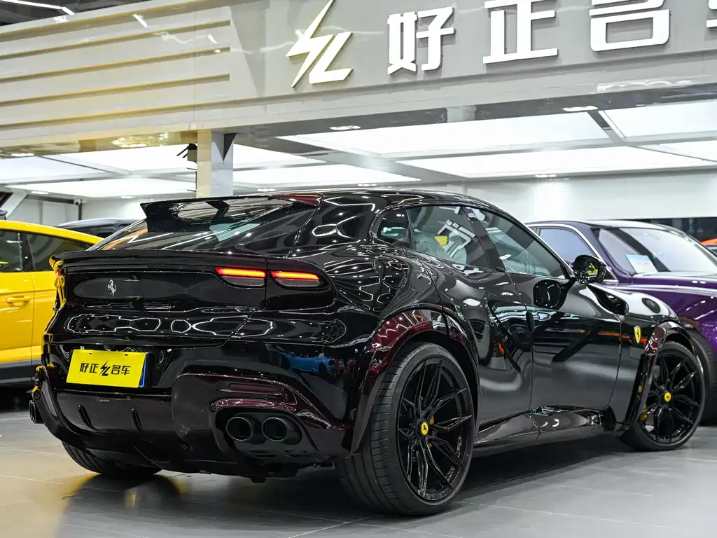 Ferrari Purosangue 2025