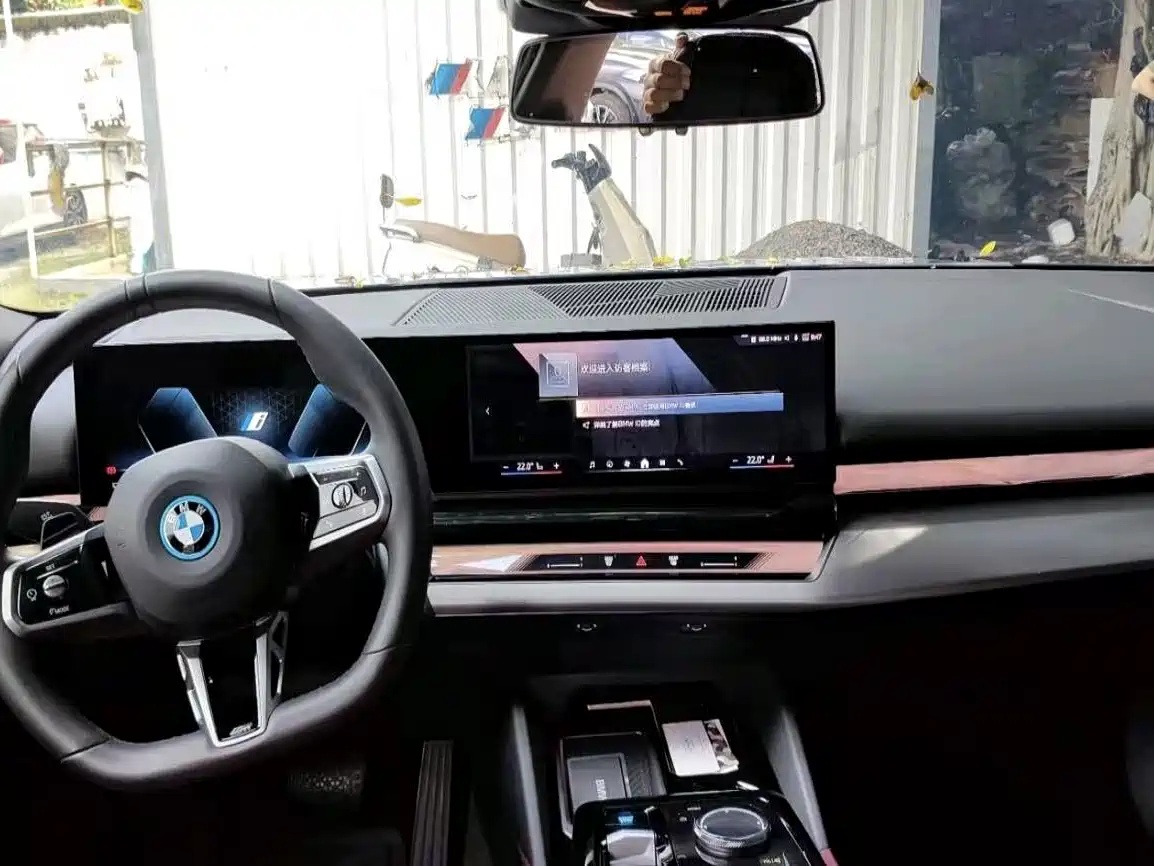 BMW i5 2024