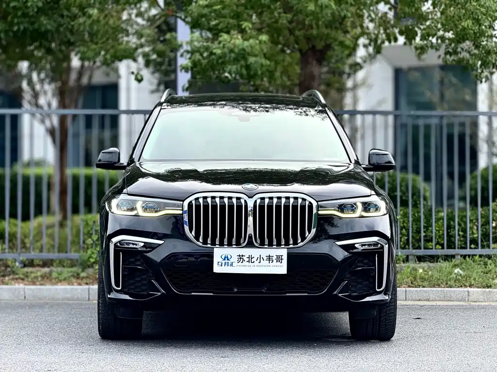 BMW X7 2021
