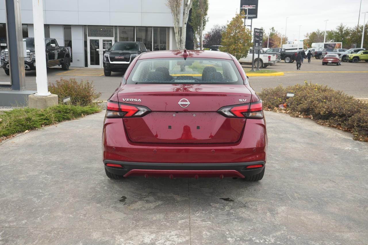Nissan Versa 2023