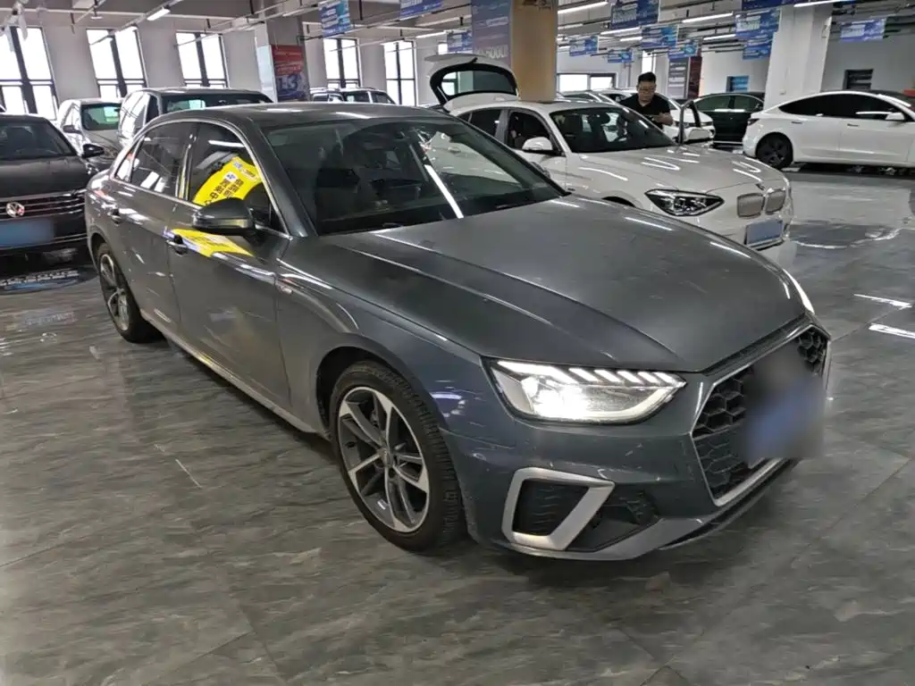 Audi A4 2021