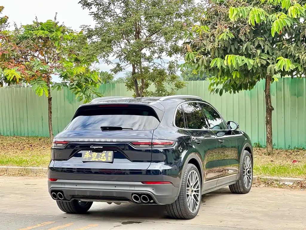 Porsche Cayenne 2022