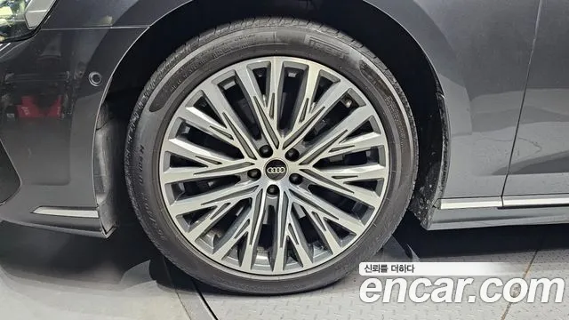Audi A8 2022