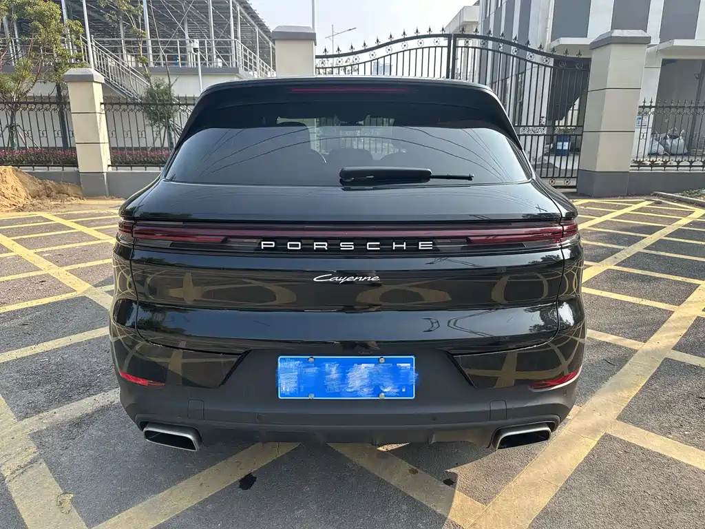 Porsche Cayenne 2024
