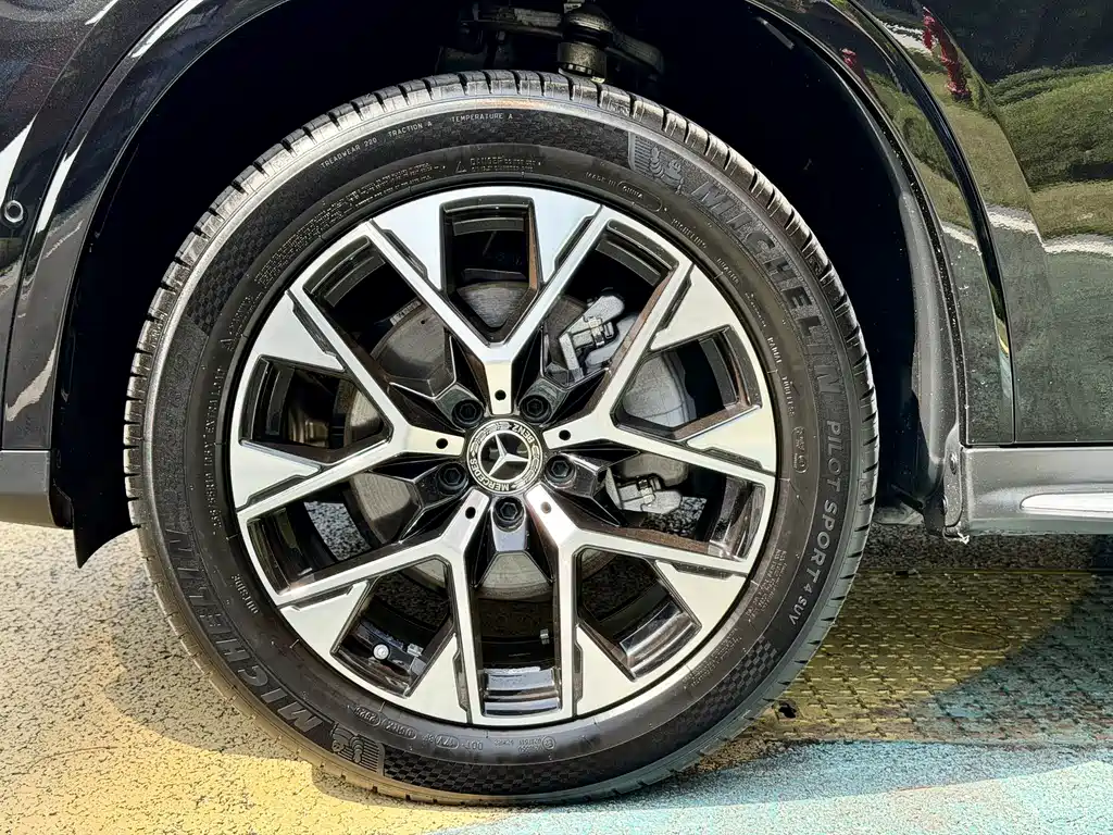 Mercedes-Benz GLC 2023