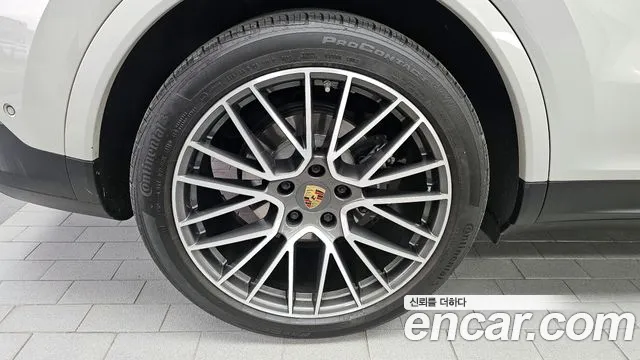 Porsche Cayenne 2021