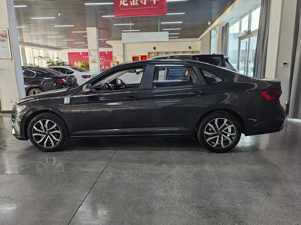 Jetta VA7 2025