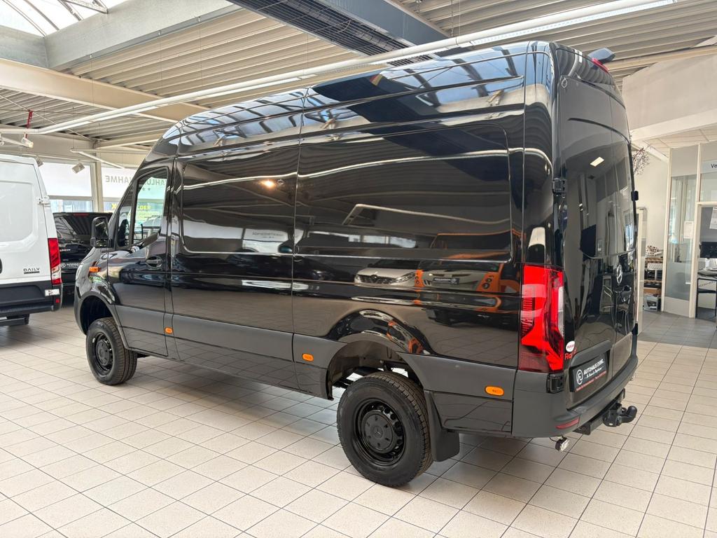 Mercedes-Benz SPRINTER 2024