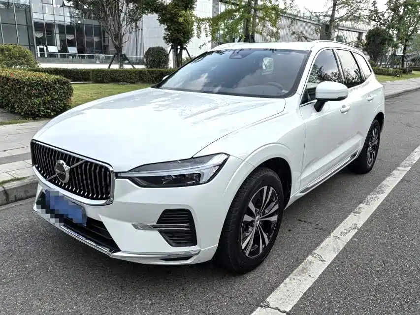 Volvo XC60 2022