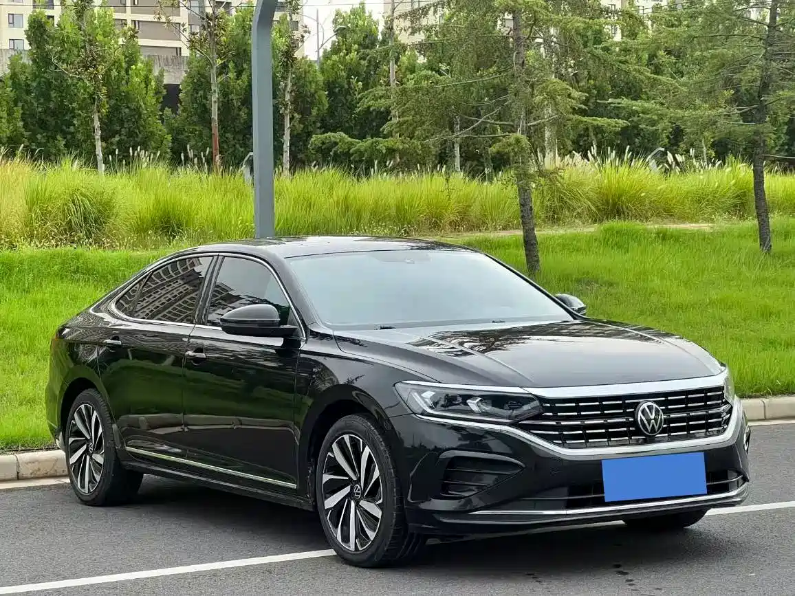 Volkswagen Passat 2022
