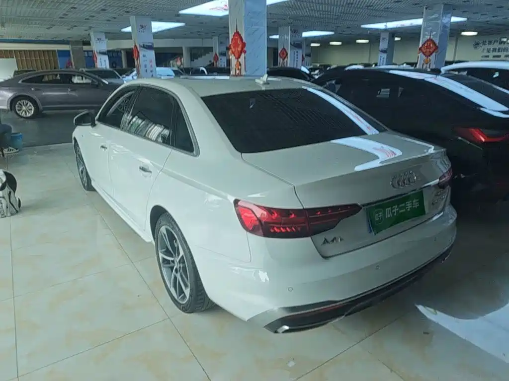 Audi A4 2023