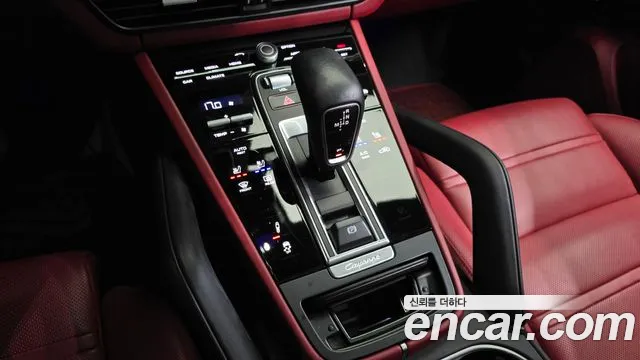 Porsche Cayenne 2021