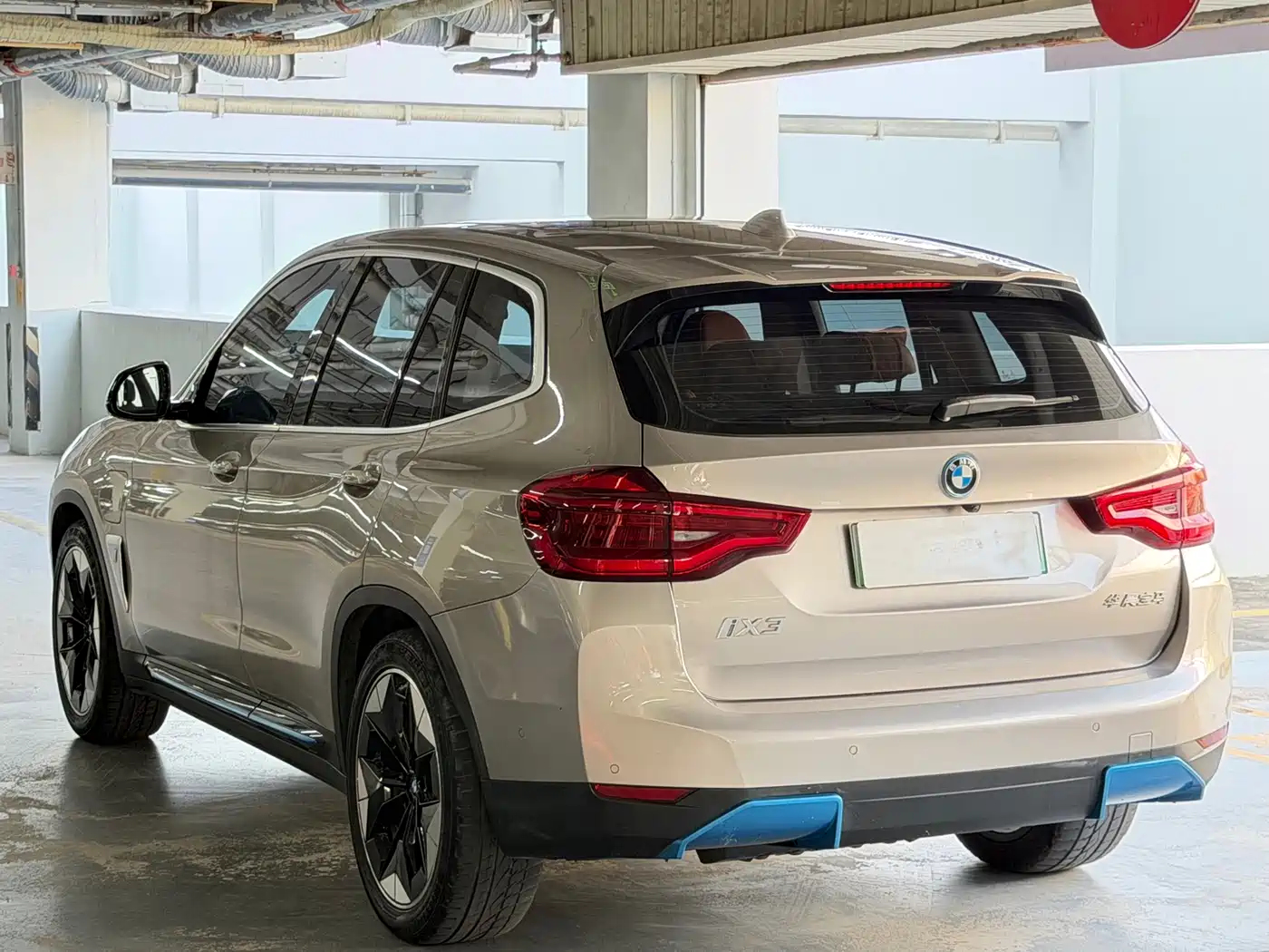 BMW iX3 2021