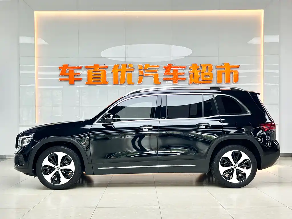 Mercedes-Benz GLB 2023