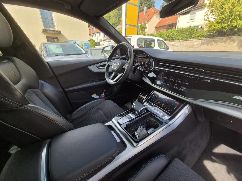 Audi Q8 2022