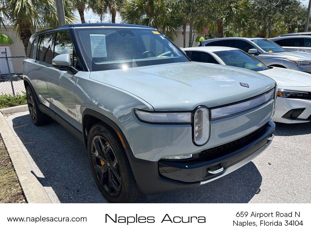 Rivian R1S 2023