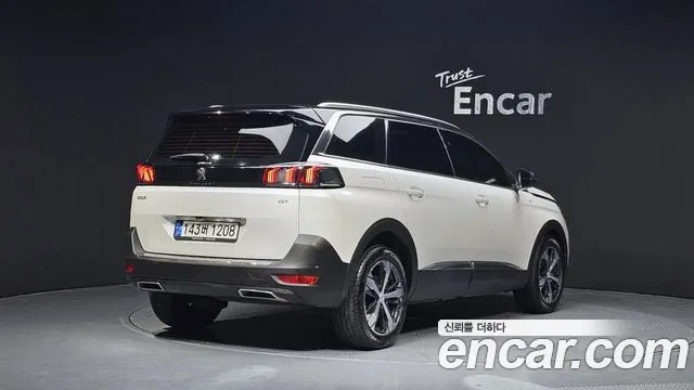 Peugeot 5008 2022