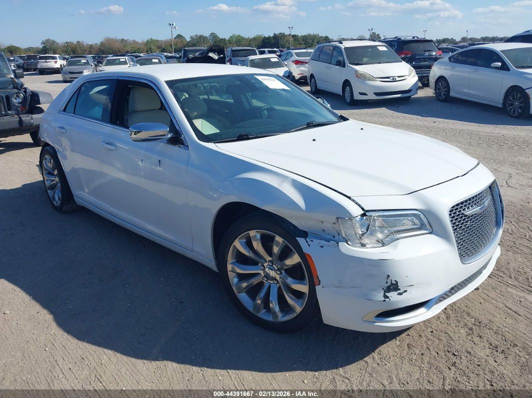 Chrysler 300 2021