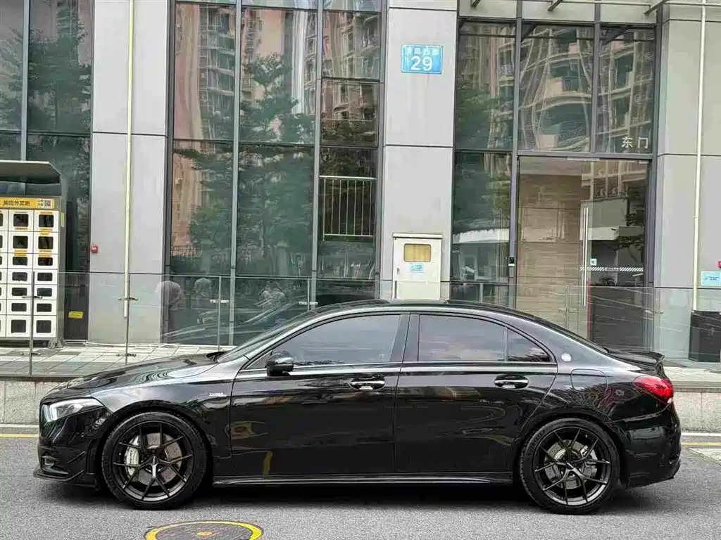 Mercedes-Benz A-Класс 2022