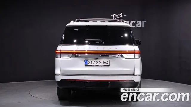 Lincoln Navigator 2022