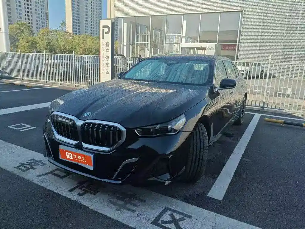 BMW 5 серии 2025