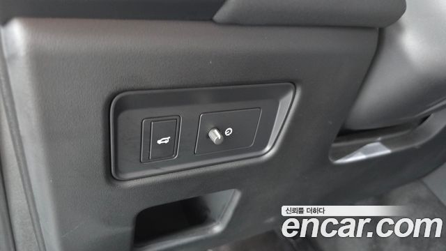Land Rover Discovery 2022