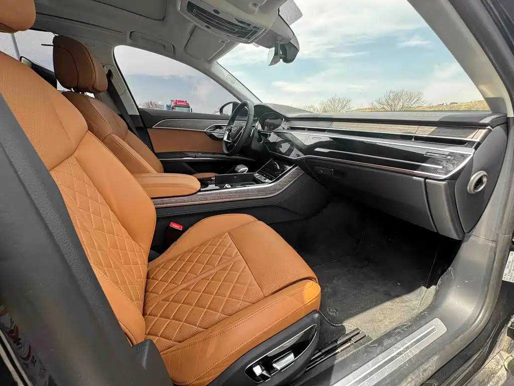 Audi A8 2025