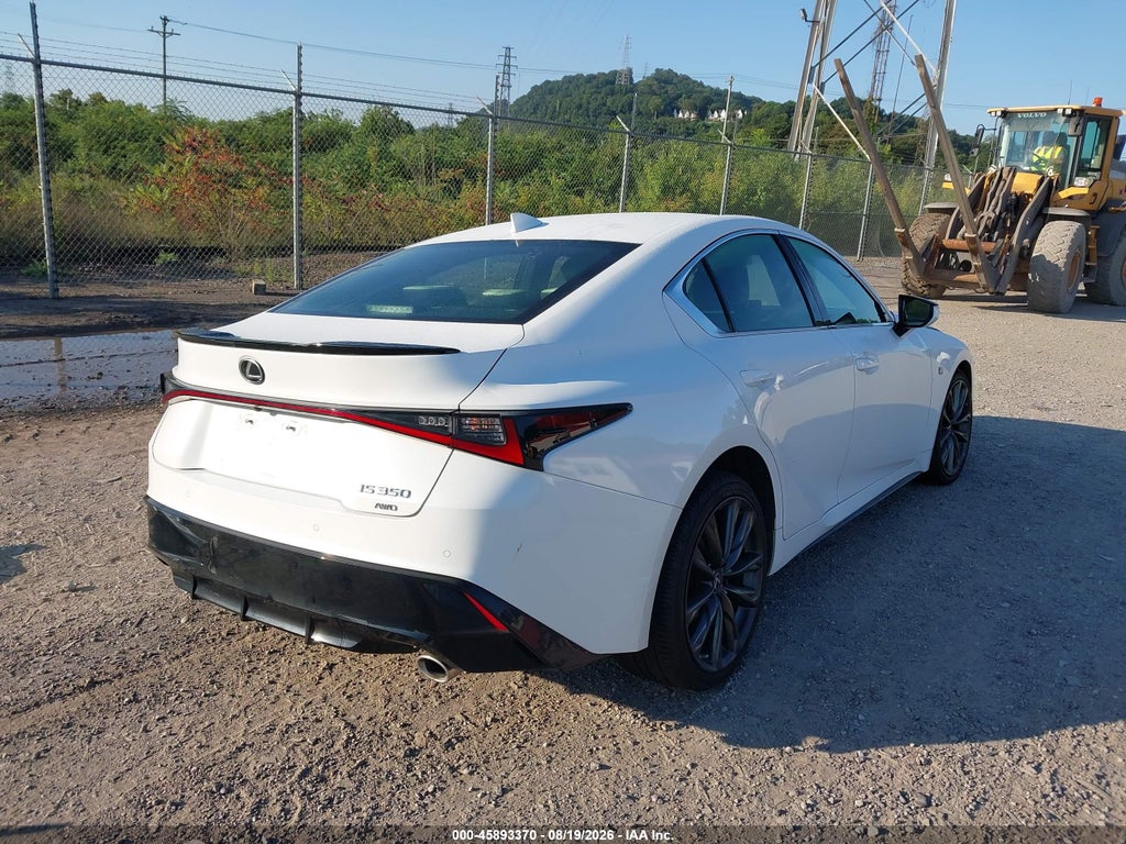Lexus IS 2022