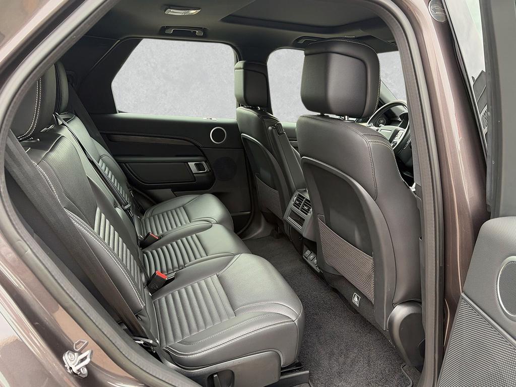 Land Rover Discovery 2022