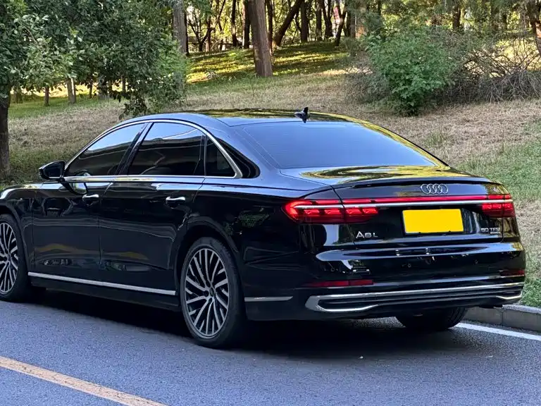 Audi A8 2024
