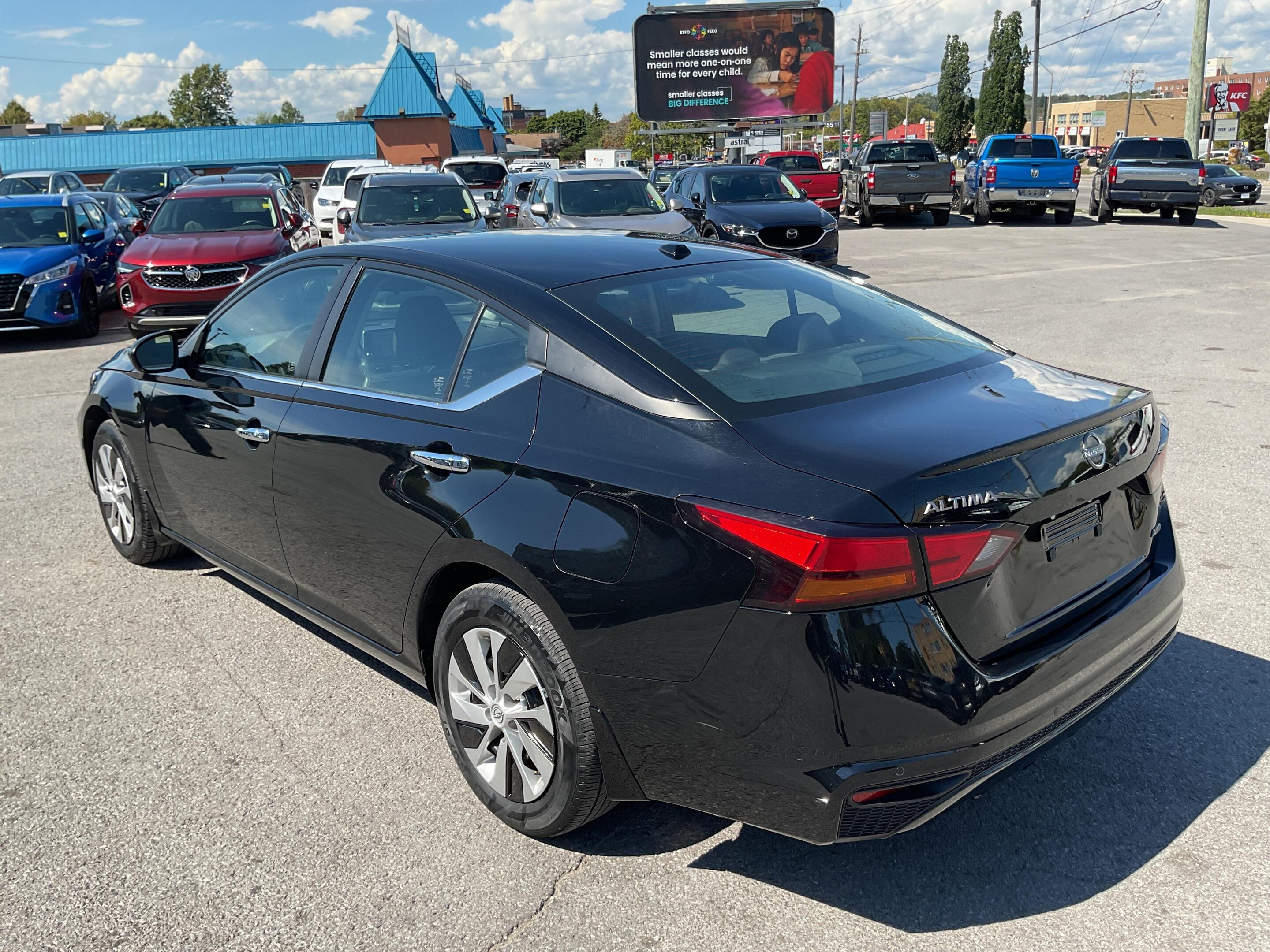 Nissan Altima 2023