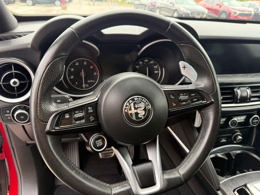 Alfa Romeo Stelvio 2023